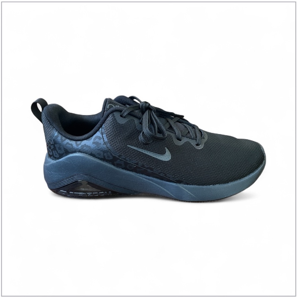 Nike Men's Black Athletic Shoes, size 9.5
